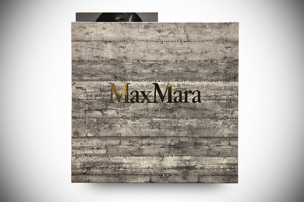 MaxMara-Cemento-02 eyeglasses luxury display